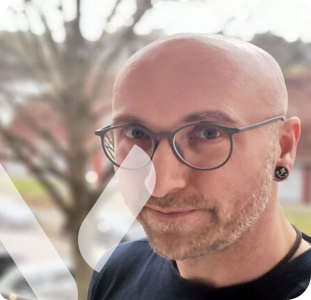Sven Leschner | LEVR